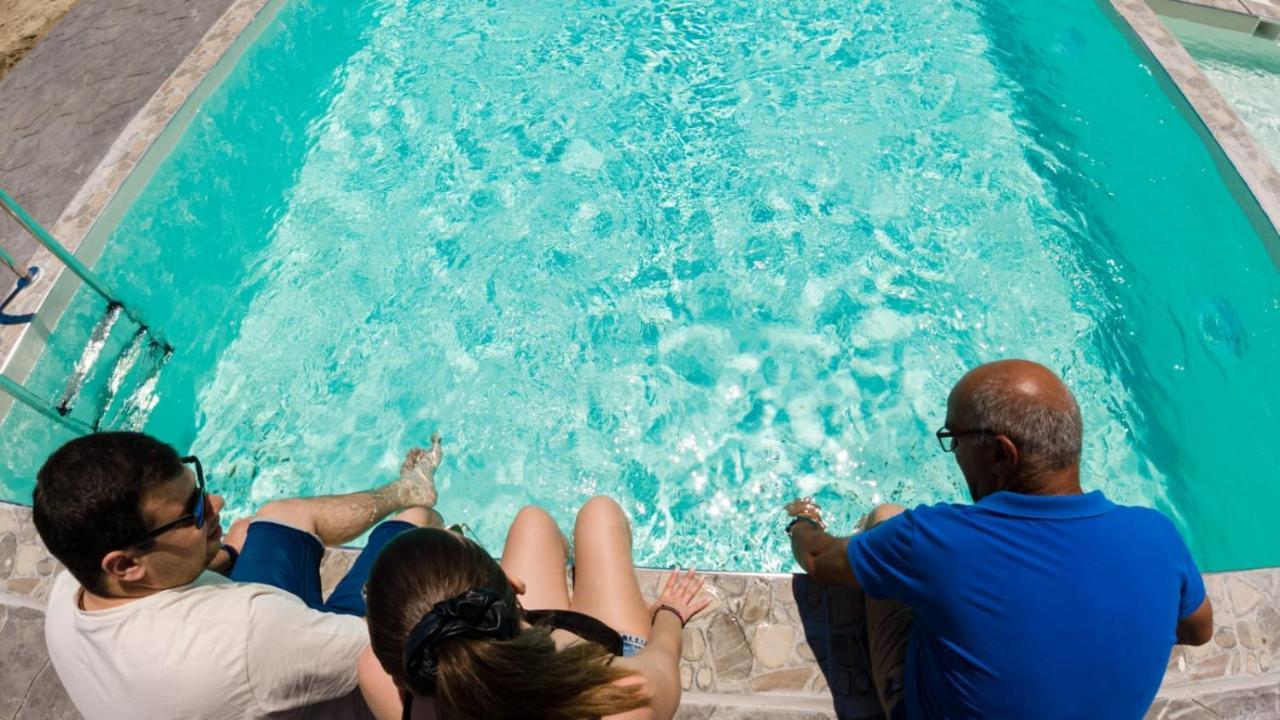 Ntinasvillage ليبتوكاريا المظهر الخارجي الصورة